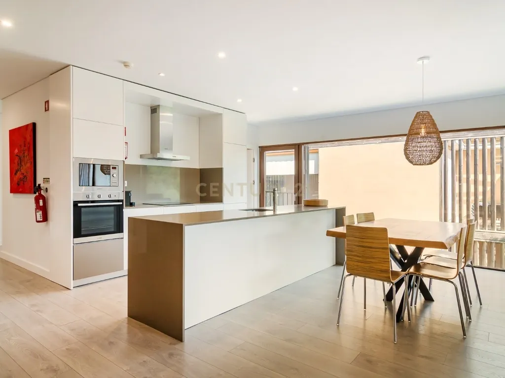 Apartamento Exclusivo no Pestana Tróia Eco-Resort & Residences – Primeira Linha de Mar - Image 5