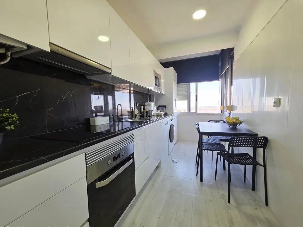 T2 - Santa Iria de Azóia, Loures - Image 8