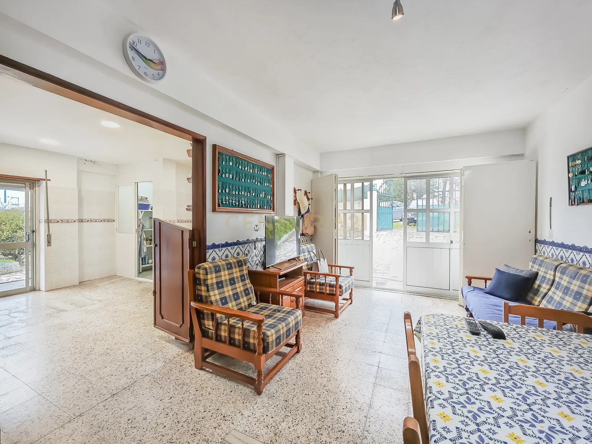 Fotografia 9 de Moradia de Prestígio V6 com Piscina e Jardim – Próxima das Praias da Ericeira