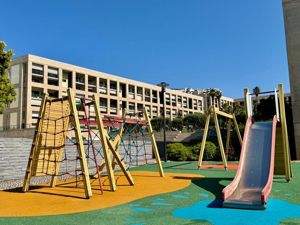Apartamento T1 com segurança privada, piscina, garagem e arrecadação no condomínio Villa Restelo, Belém. Para Arrendar! - Image 30