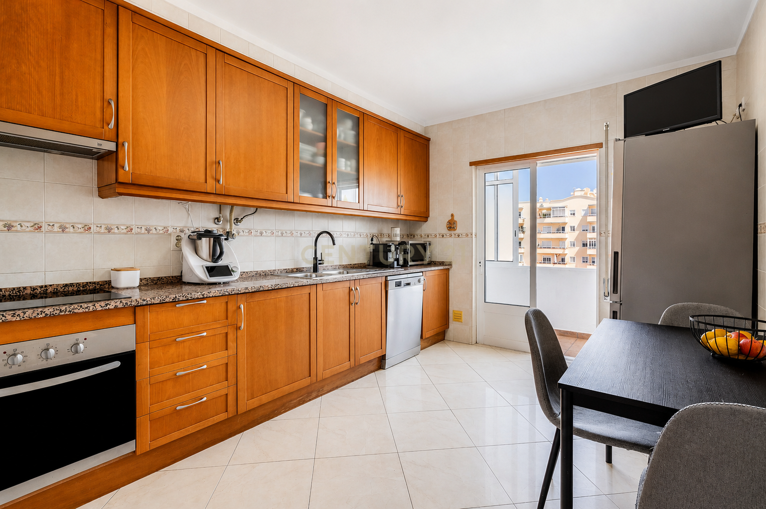 Fotografia 9 de Apartamento T3 | Espaço, Conforto e Localização no Centro de Olhão