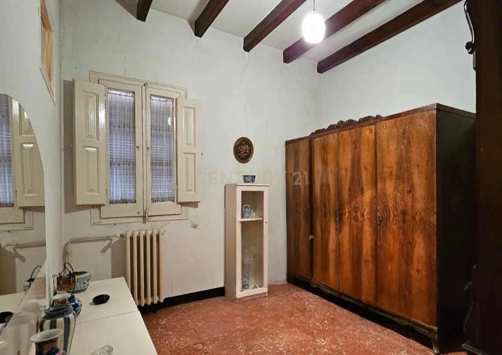 GRANDE CASA À VENDA NO CENTRO DA VILA DE CERVELLÓ, A APENAS 15 KM DE BARCELONA E DO AEROPORTO EL PRAT - IDEAL PARA VÁRIAS FAMÍLIAS OU COMO MASIA SEM JARDIM - Image 13