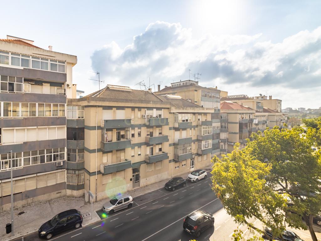 Apartamento T3 em Amora, Seixal - Image 48