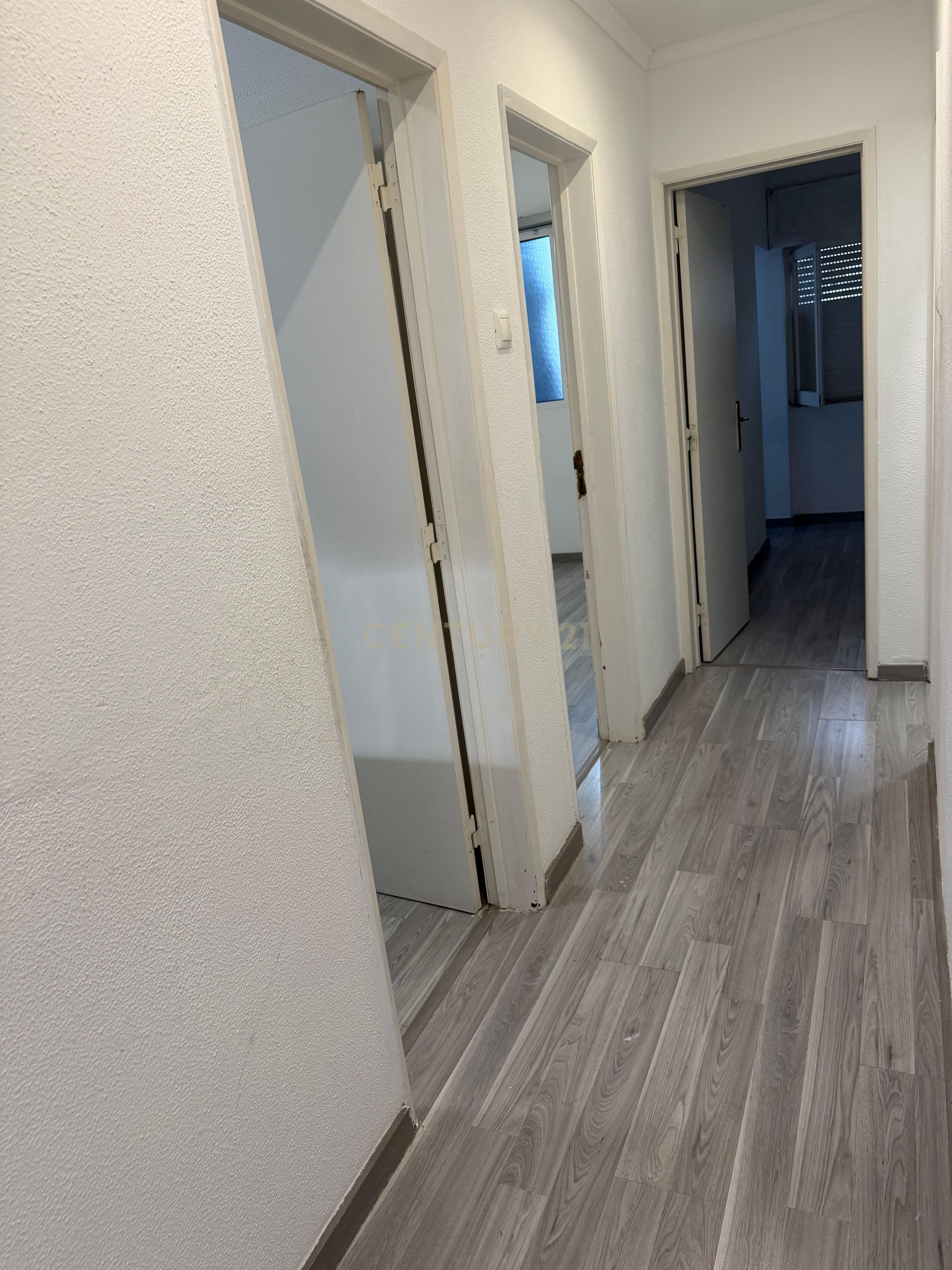 Fotografia 6 de Apartamento T1 + 1 em Quinta da Lomba,  Barreiro