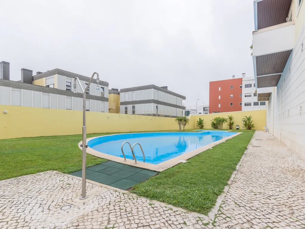 Apartamento T3 em Carnaxide – Arrendamento em Condomínio Privado - Image 2