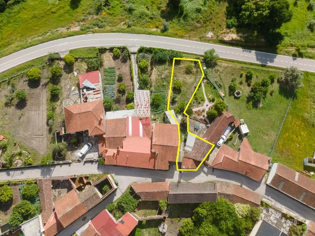 Moradia p/reconstrução com terreno no Forcado – Vila Nova de Poiares - Image 10