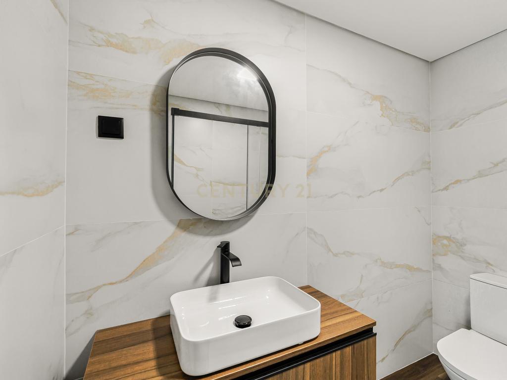 Apartamento T3 Totalmente Renovado - Image 30