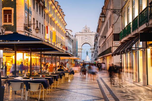 Prédio na Baixa - Projeto para Hotel 4* - 30 quartos - Image 21
