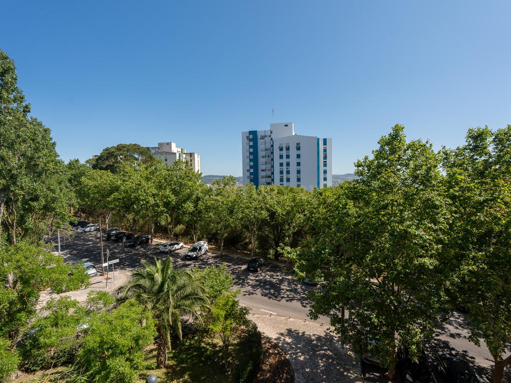 Apartamento de tipologia T2, totalmente renovado, localizado em Santo António dos Cavaleiros – Loures. - Image 17
