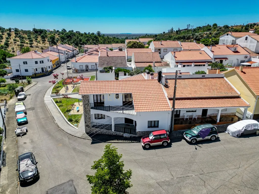 Moradia T8 de 288 m² no Centro de Montargil – Junto à Barragem - Image 42