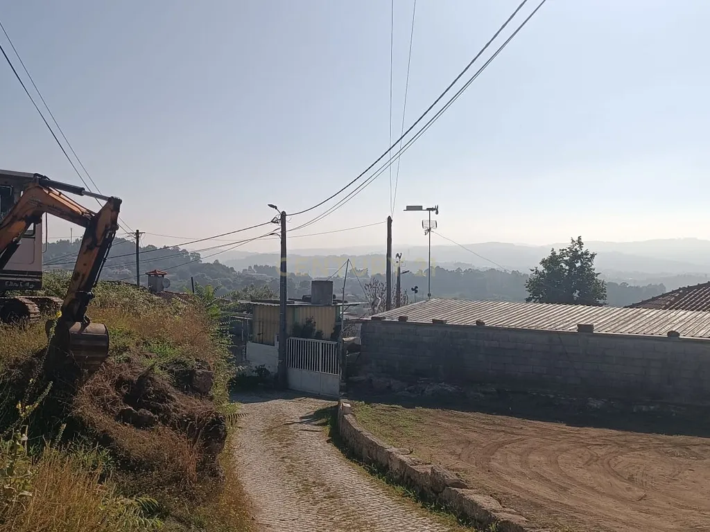 Quinta De Além com casa rústica em ruína para reabilitação total de 2 quartos no centro de Cete, Paredes - Image 28