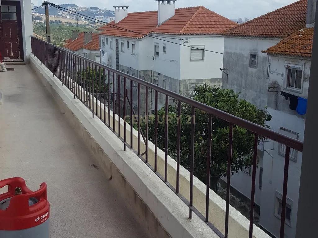 T2 | Bairro Mário Madeira | Pontinha - Image 13
