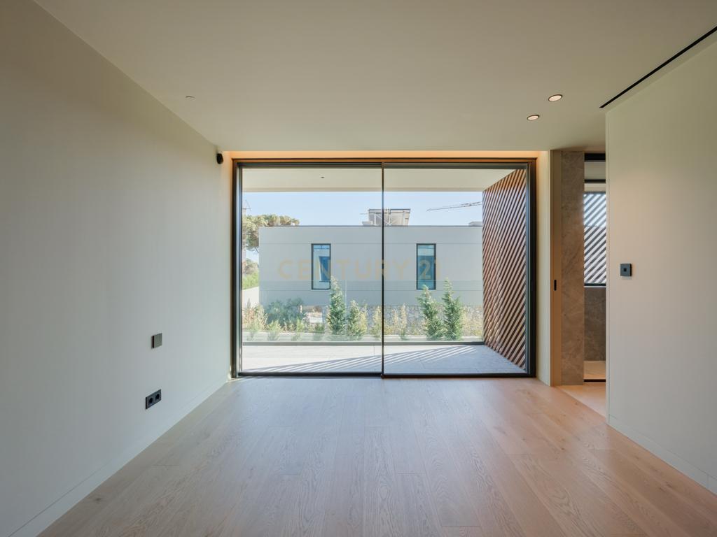 Moradia T5+1 em Cascais - Image 9
