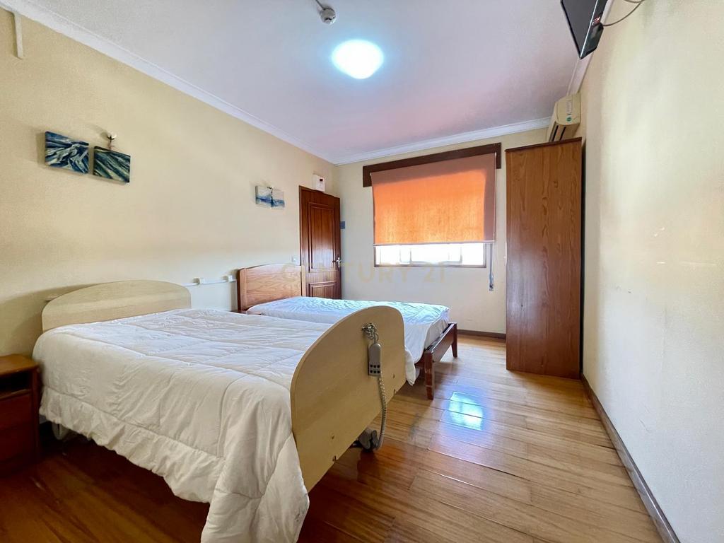Moradia com 7 quartos em Fânzeres - Image 17