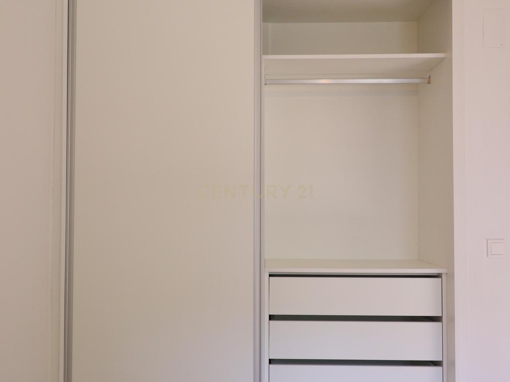 Apartamento T3 Remodelado na Avenida do Cristo Rei - ALMADA - Image 17