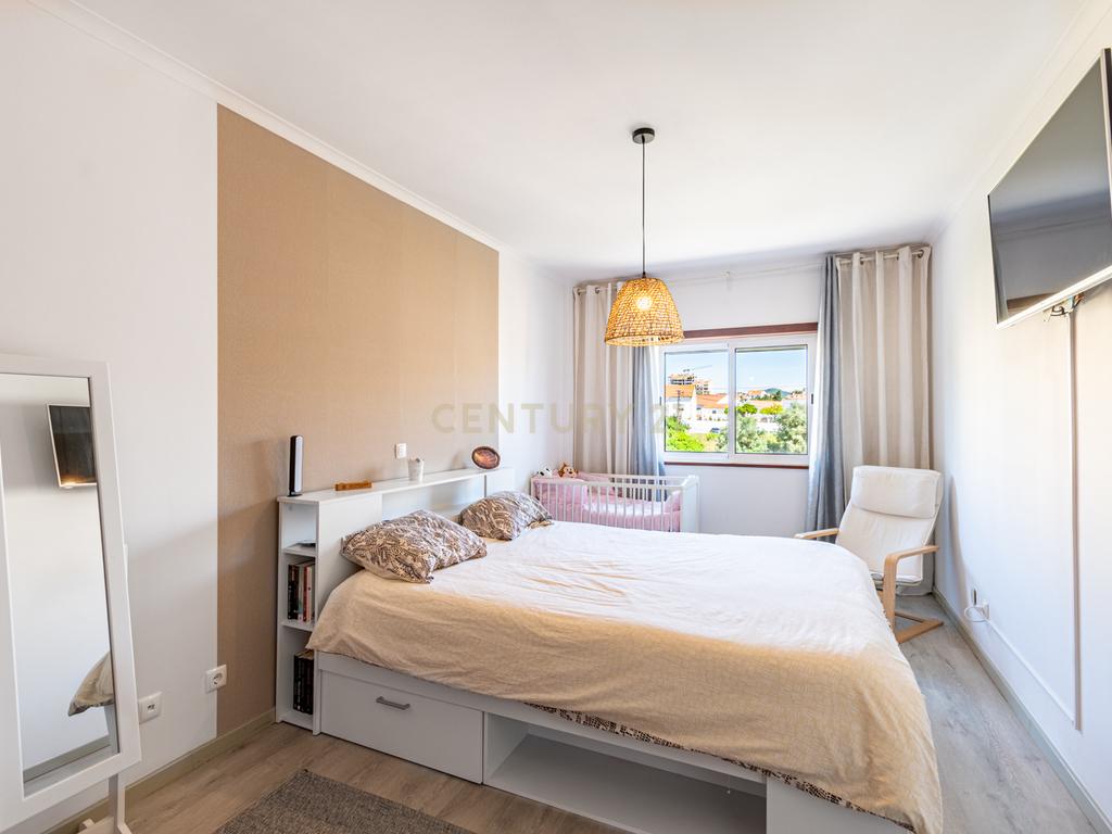 Apartamento T3 em Condomínio Fechado na Horta dos Vimes, Alenquer - Image 17