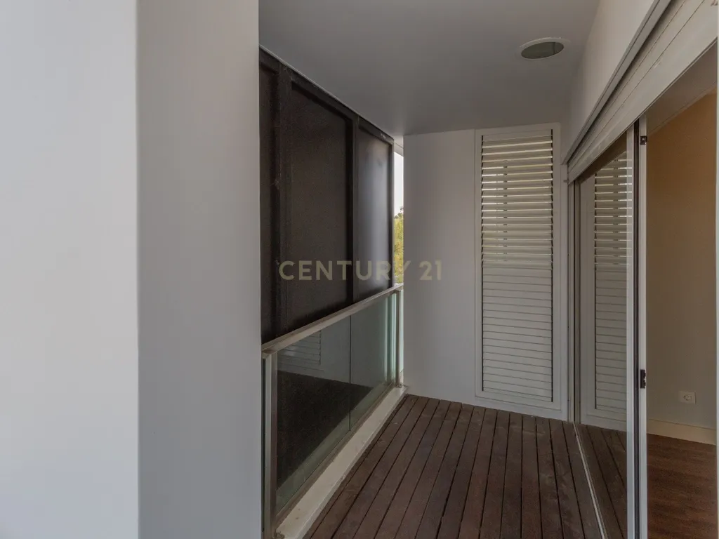 Apartamento como Novo, para arrendamento, na Caparica, Almada - Image 22