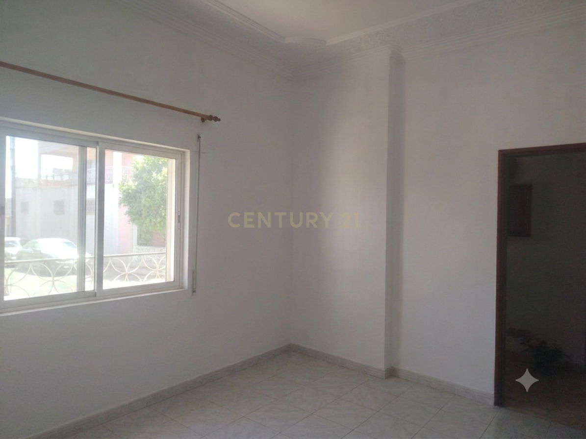 Fotografia 5 de Moradia independente de 2 pisos (2xT3) com garagem | São João da Talha | para remodelar