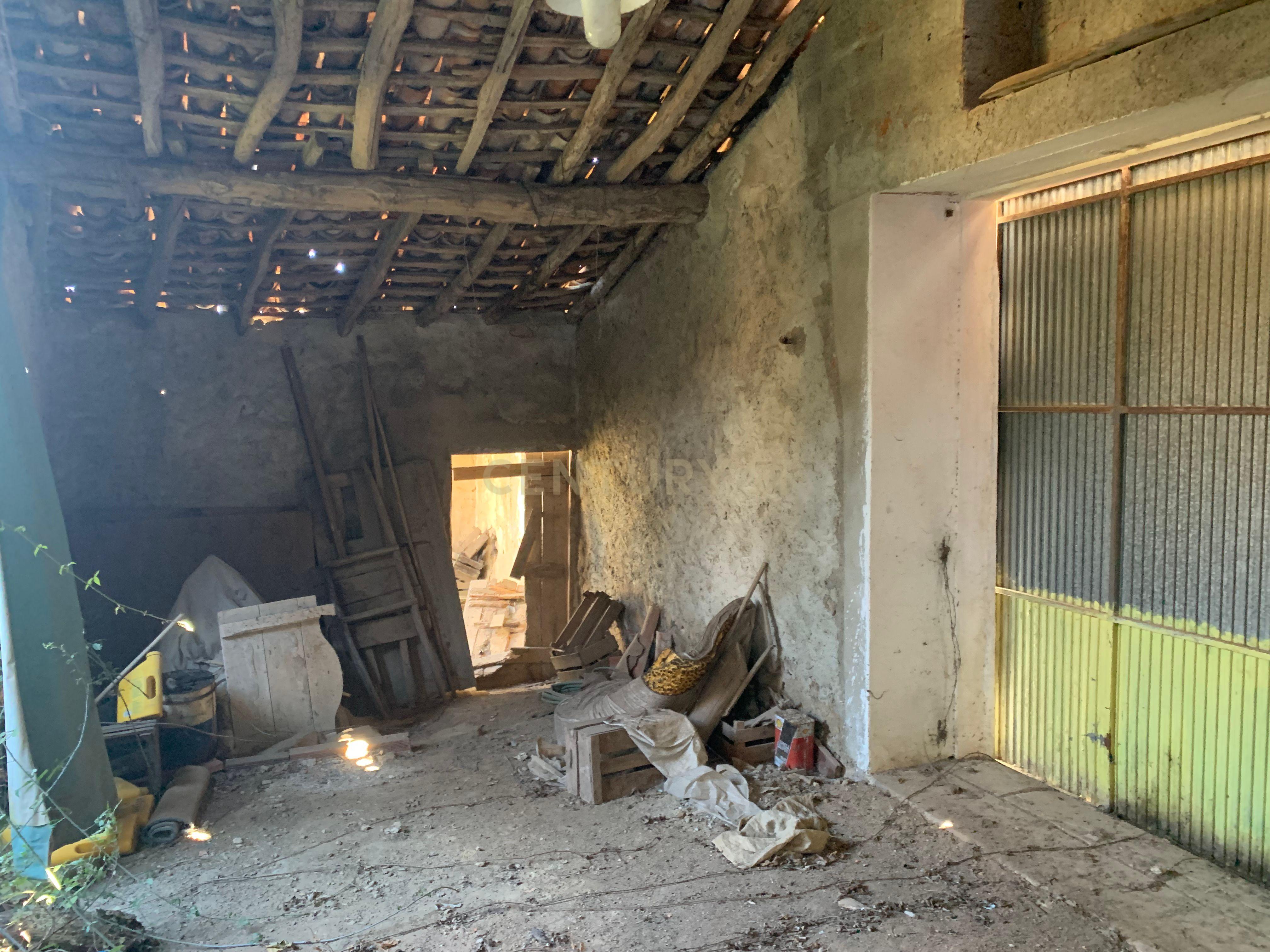 Fotografia 10 de Moradia para reconstrução | 396 m² | Lote 529 m² | Freiria, Torres Vedras