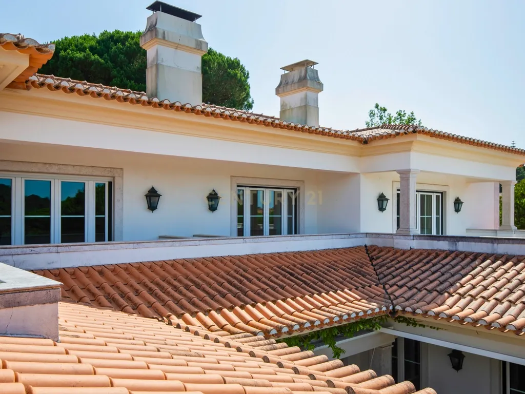 Moradia T7 com Piscina em Alcabideche- Cascais - Image 22
