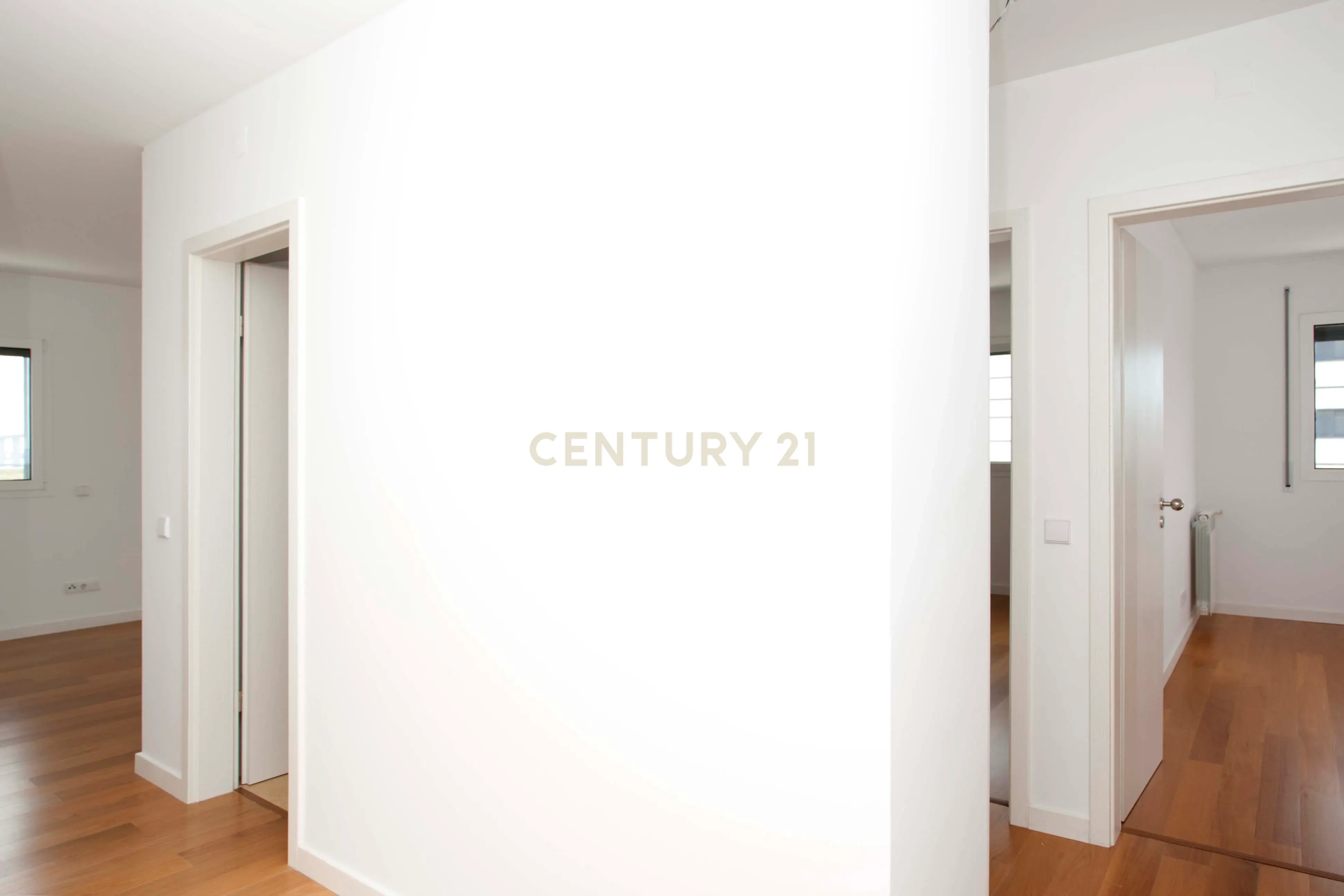 Apartamento T2 com Vista para o Mar em Lisboa - 1600€ - Image 8