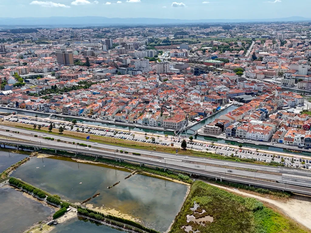 Trespasse de Restaurante Bar na zona histórica de Aveiro - Image 27