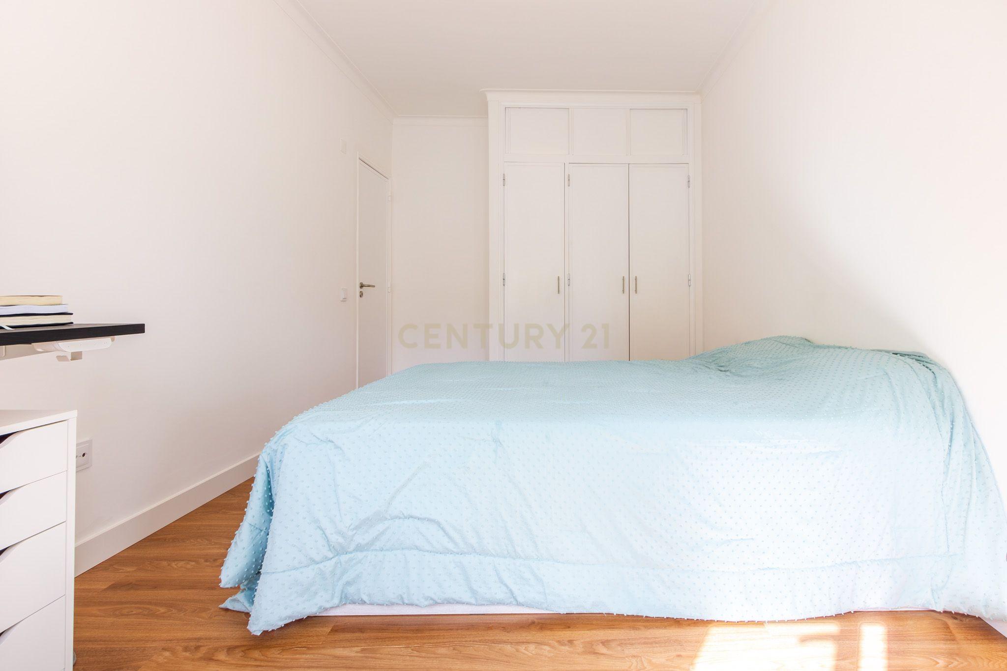 Fotografia 6 de Apartamento originalmente T3, convertido em T2 (mas facilmente reversível em T3), localizado em Corroios, próximo de transportes, escolas e todo o tipo de serviços.