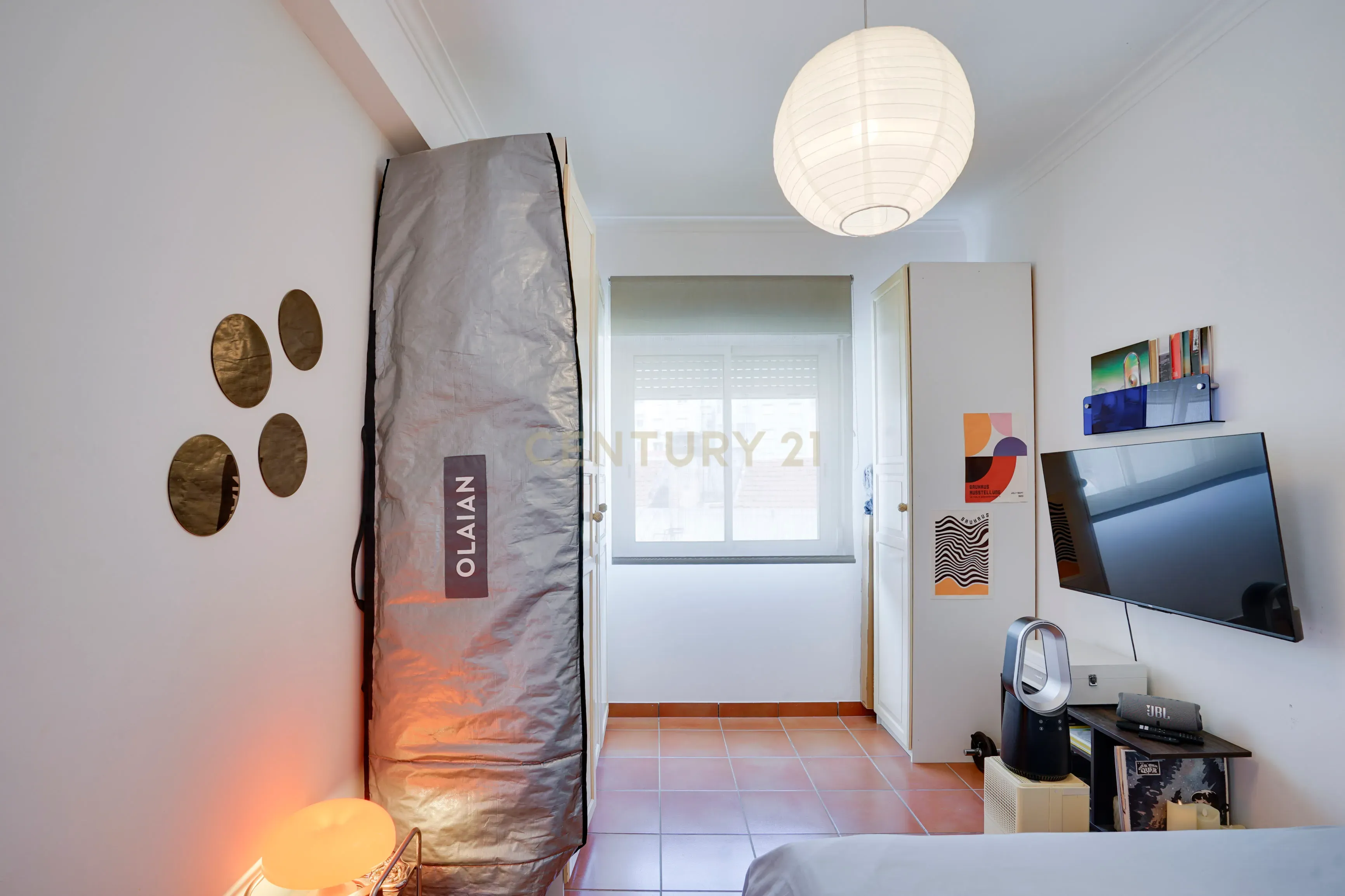 Fotografia 11 de Apartamento T2 em Odivelas, perto de Metro e serviços, Lisboa