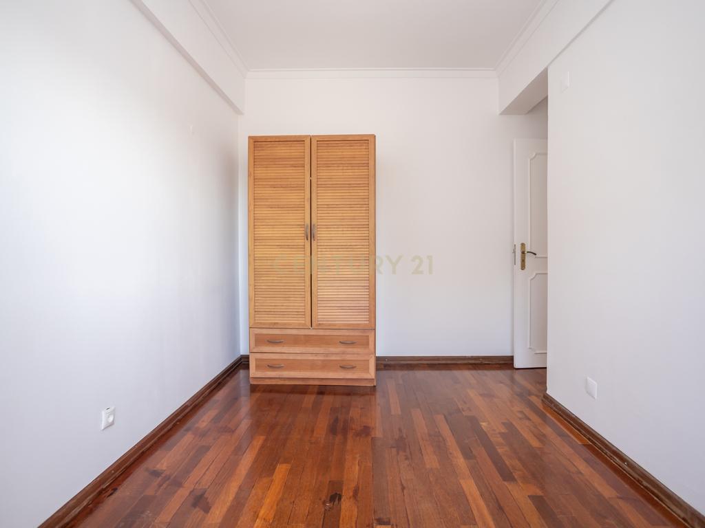 Apartamento T3 em Almada com Excelente Localização - Image 52