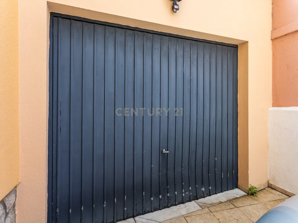 Moradia T5 com cave, garagem e espaço exterior na Madorna - Parede - Cascais - Image 13