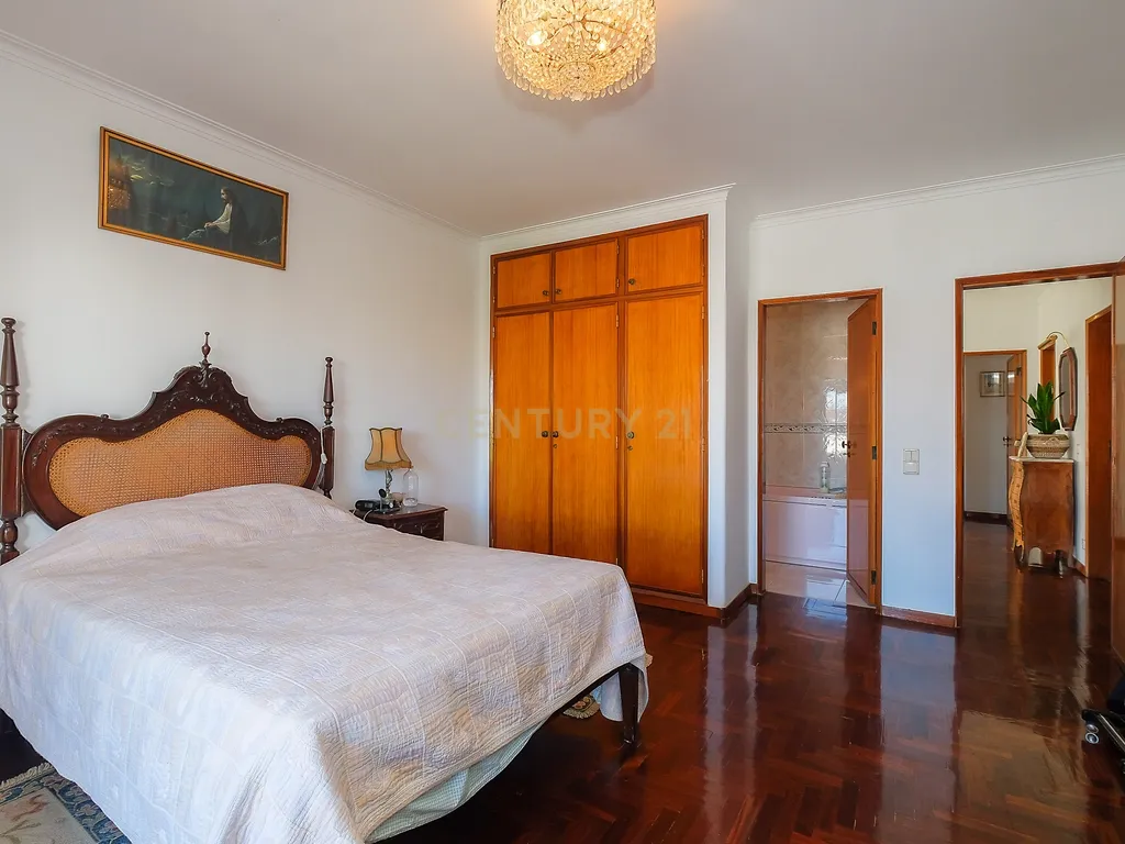Uma moradia para viver, desfrutar e criar memórias na Parede - Image 19
