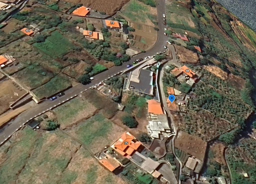 Terreno Amplo com Moradia Tradicional e Palheiro - Ponta do Sol - Image 18
