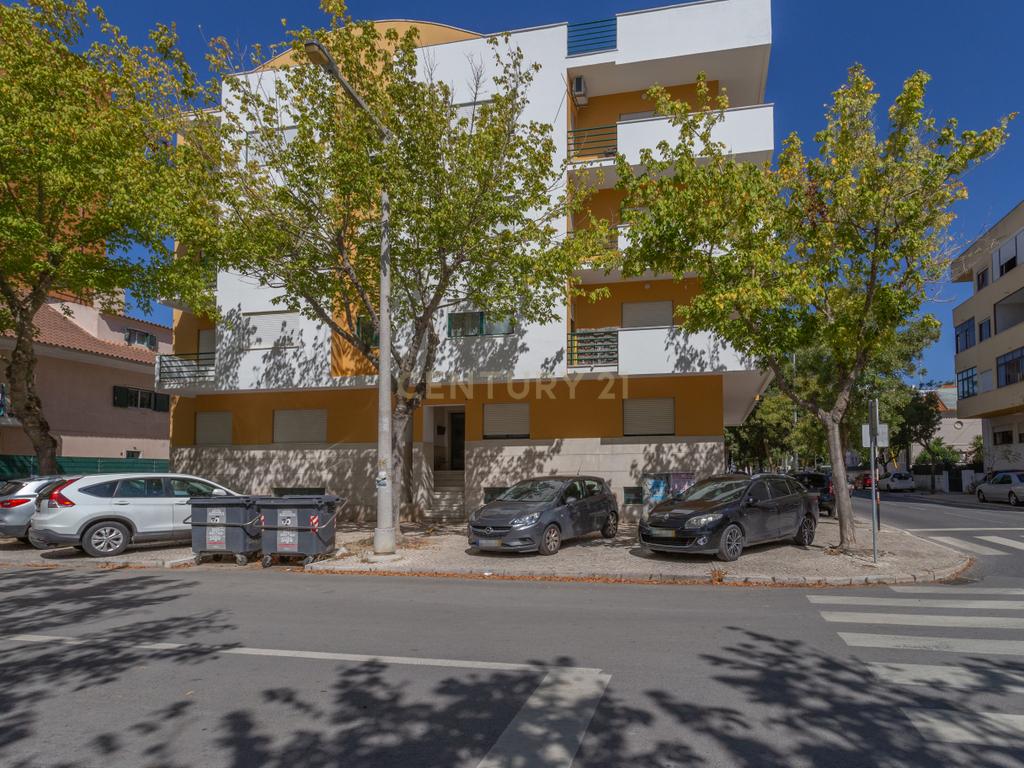 T2 totalmente remodelado | 75 m² | Quinta de Santo António | Costa da Caparica - Image 22