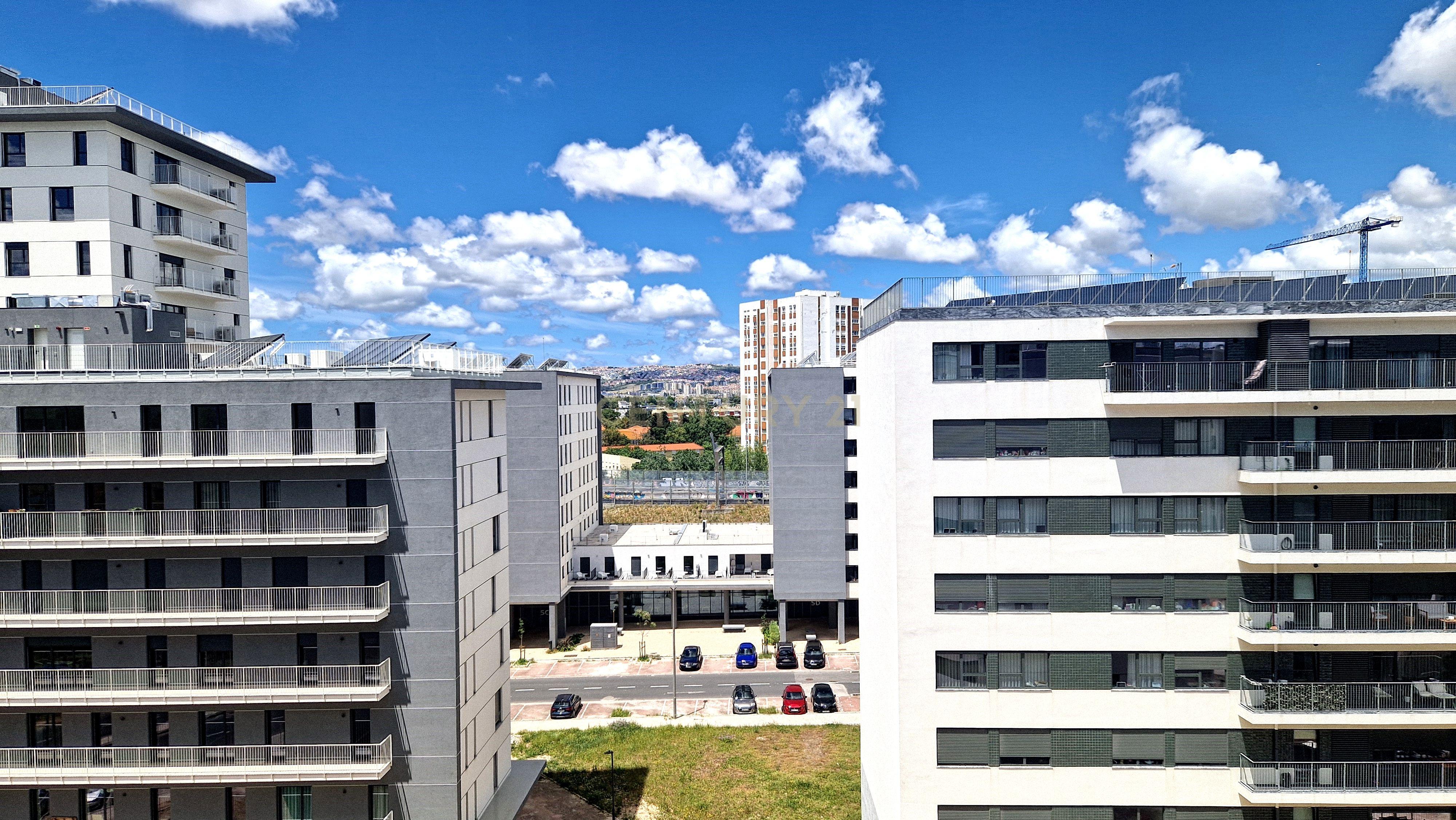 Alta de Lisboa, T3 - NOVO, 3 casas de banho e 2 lugares de garagem - Image 19