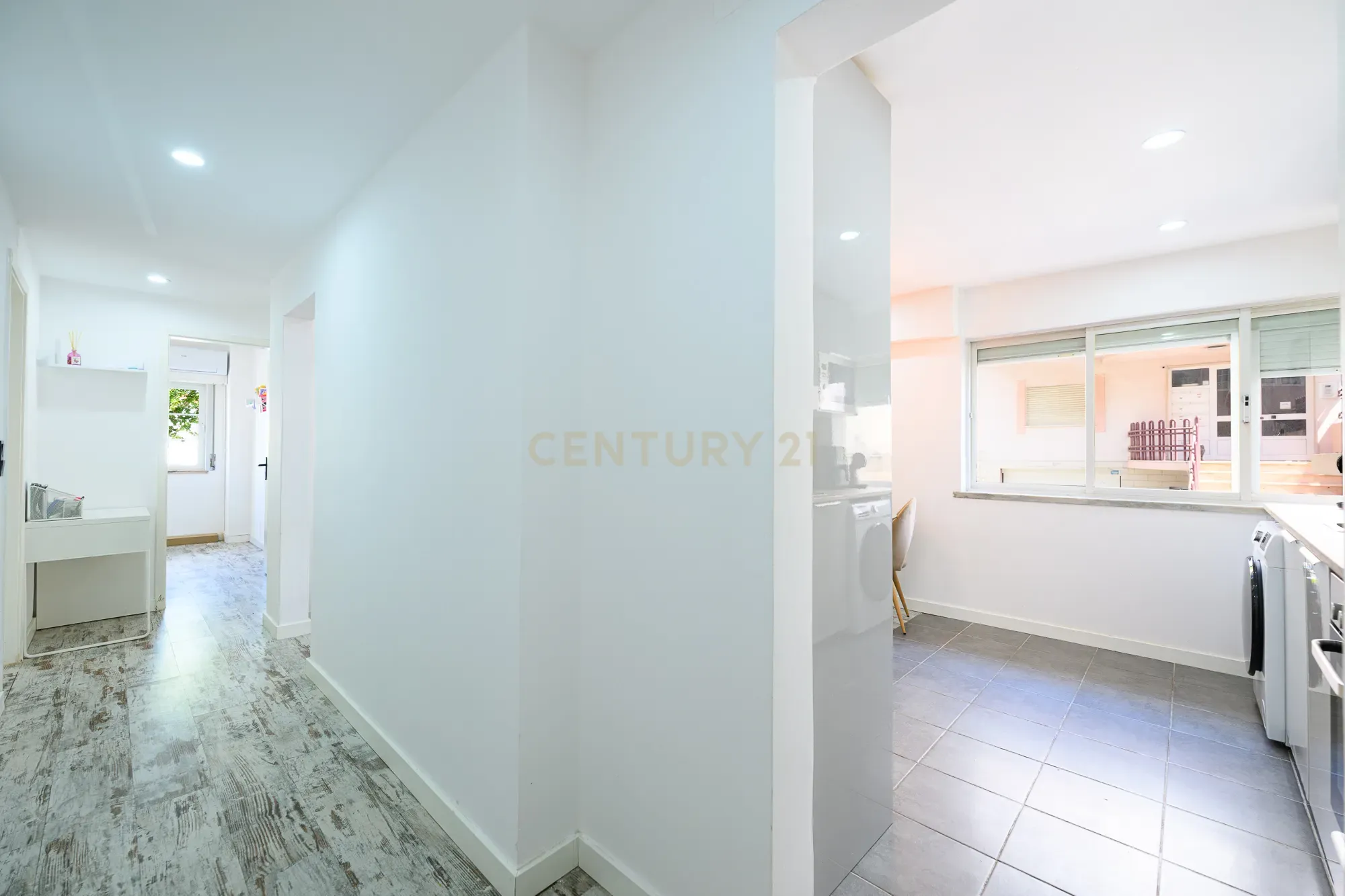 Fotografia 12 de Apartamento T2 Remodelado | Charneca de Caparica