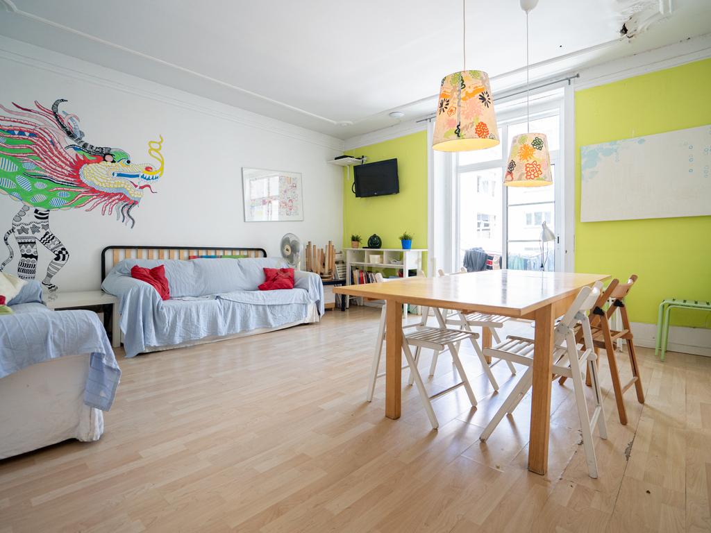 Apartamento Único com Vista sobre o Campo Pequeno – Lisboa - Image 11