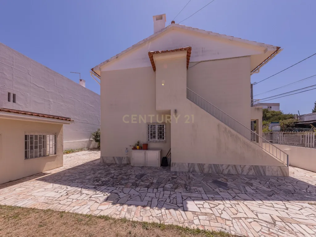 Moradia Isolada com Garagem Box para 2 Carros — Matarraque, S. Domingos de Rana - Image 2