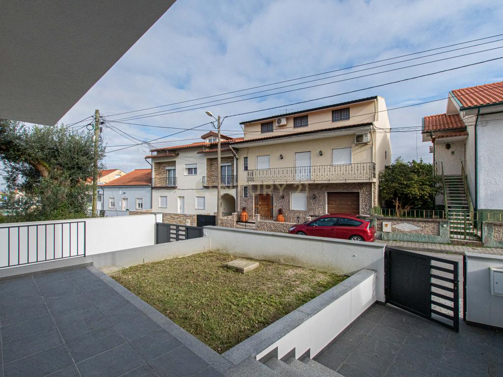 Moradia Geminada nova construção T4+1 com rooftop e masterbox (Coimbra) - Image 13