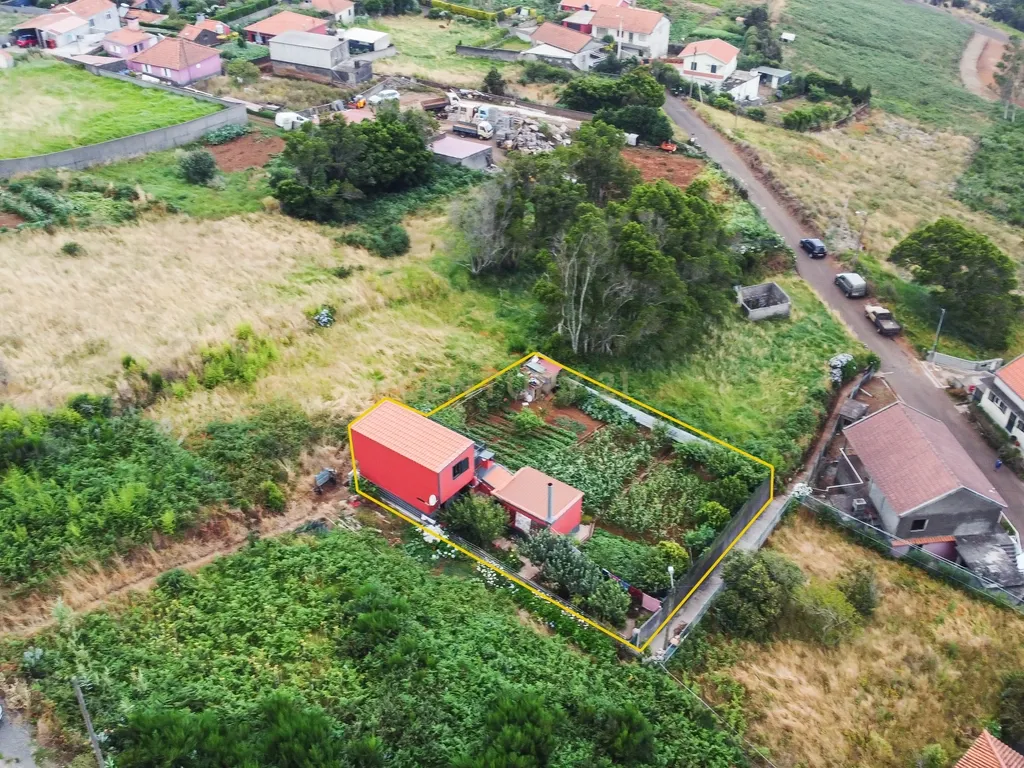 Moradia T1 proveniente de armazém agrícola habitável - Image 34