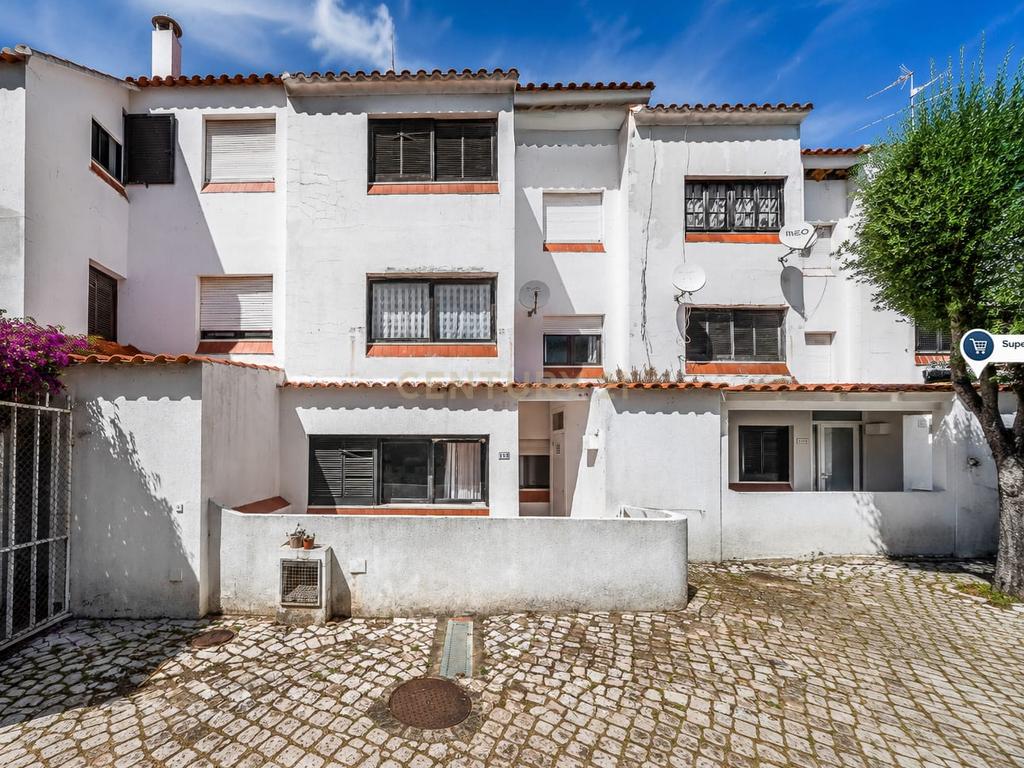 T1+1 Rés do Chão com Logradouro Privativo em Condomínio com Piscina Montechoro, Albufeira - Image 36