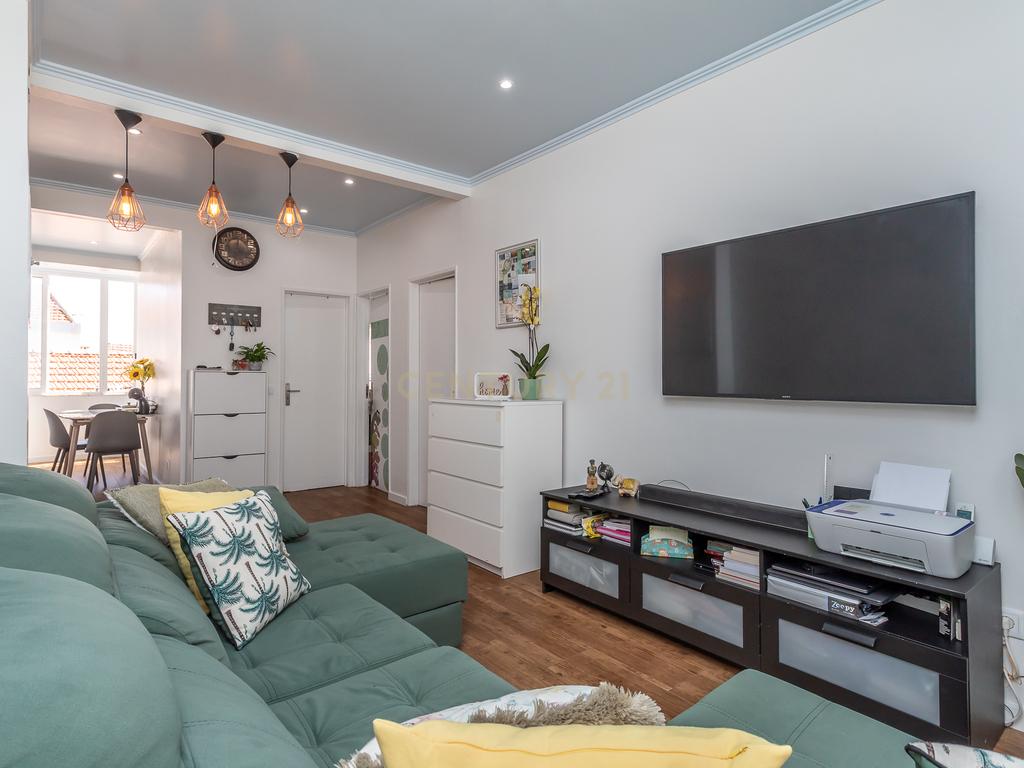 Apartamento Renovado em Vila Franca de Xira, Lisboa - Image 2
