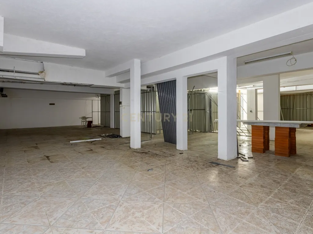Garagem com Negócio em Funcionamento e Elevado Potencial de Rentabilidade | Pinhal Novo - Image 16