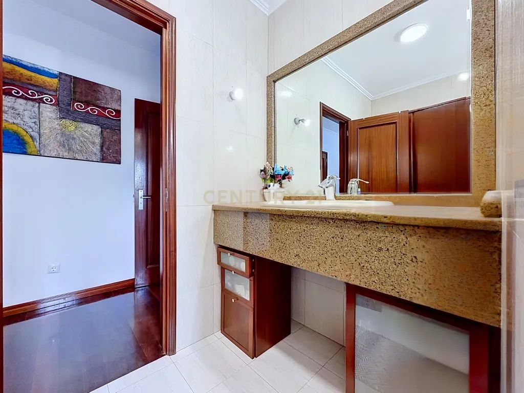 🏡 MORADIA T4 COM LICENÇA DE ALOJAMENTO LOCAL, PISCINA E ENORME POTENCIAL DE RENTABILIZAÇÃO - Image 36
