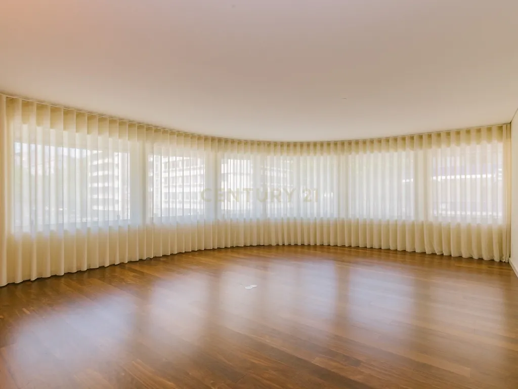Excelente apartamento T2 em Avenidas Novas, Lisboa - Image 3