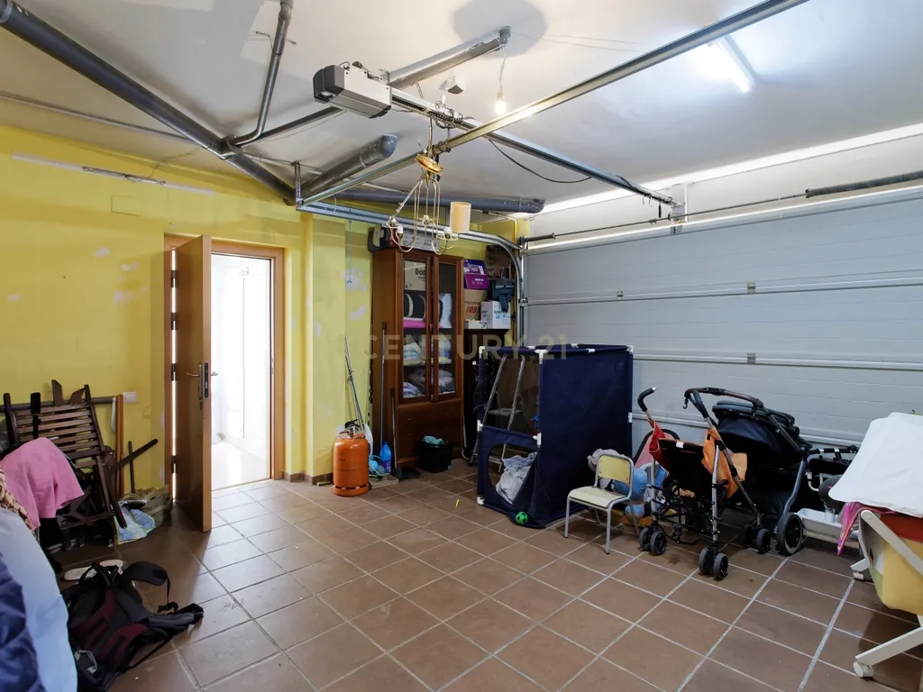 - Image 42