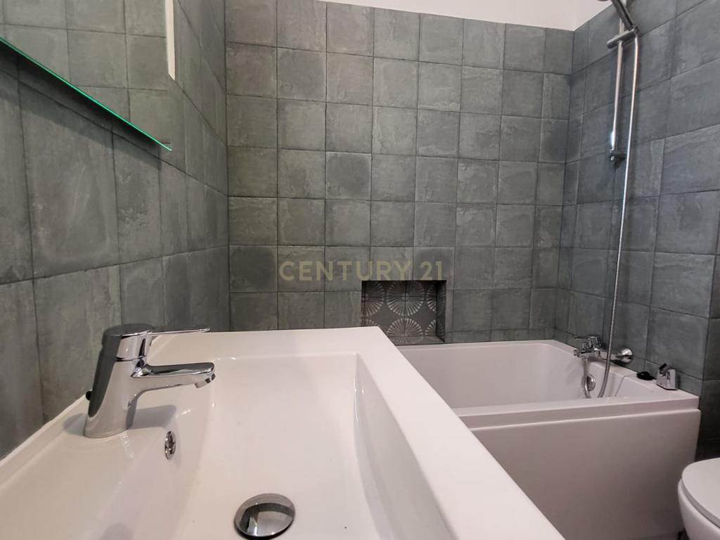 Casa T3 com Jardim e Garagem em Setúbal - Oportunidade Única! - Image 14