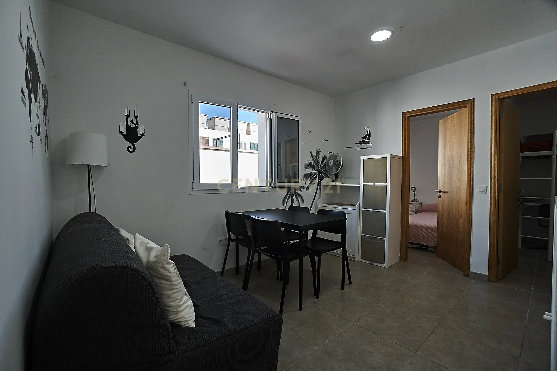 - Image 4