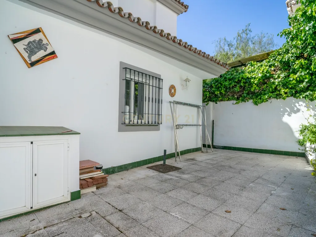 Moradia isolada com piscina privada em Sohail, Fuengirola - Image 25