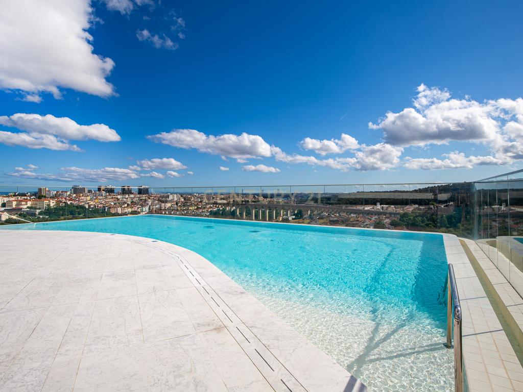 Apartamento de Luxo com 3 Quartos Virado a Sul na prestigiada Infinity Tower - Image 4
