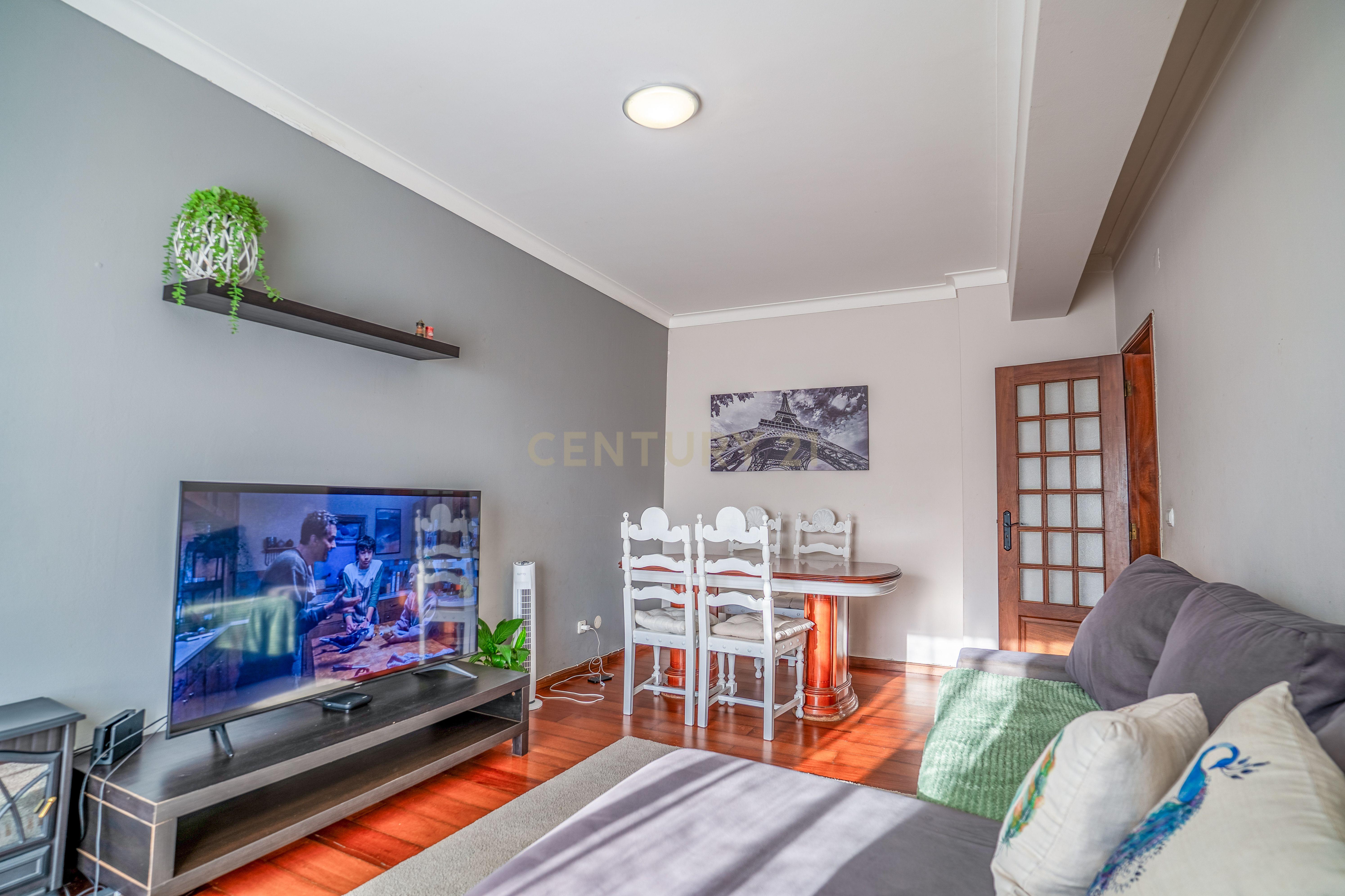 Fotografia 4 de Apartamento T2 em Caldas, junto ao Parque D. Carlos e Centro Comercial La Vie